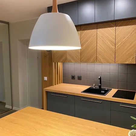 Apartment Vanalinna Kuelje All, Vaerskelt Renoveeritud Korter Tallinn