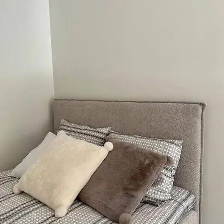 Apartment Vanalinna Kuelje All, Vaerskelt Renoveeritud Korter